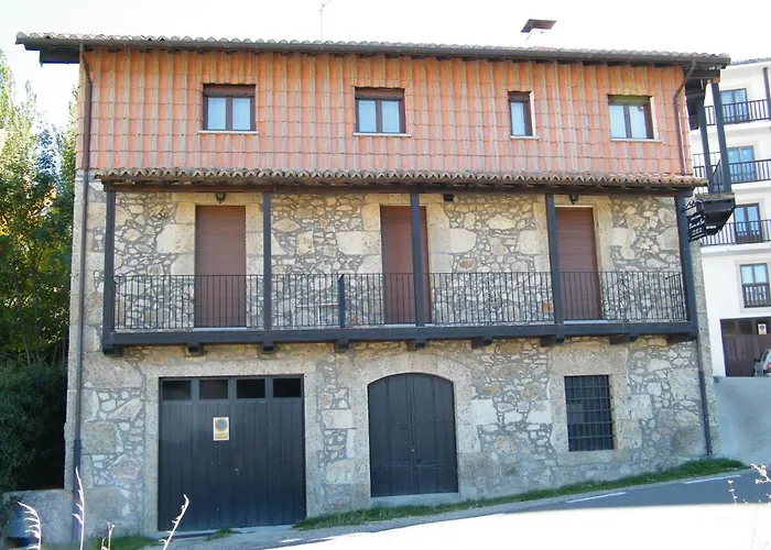 Puerta Del Sol De 3 * Candelario